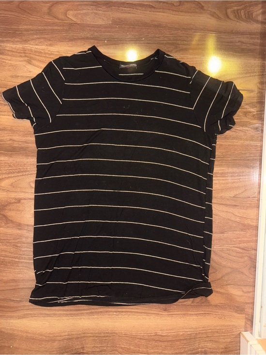 Brandy Melville Tops - Brandy Melville Oversized Black Tee with White Stripes